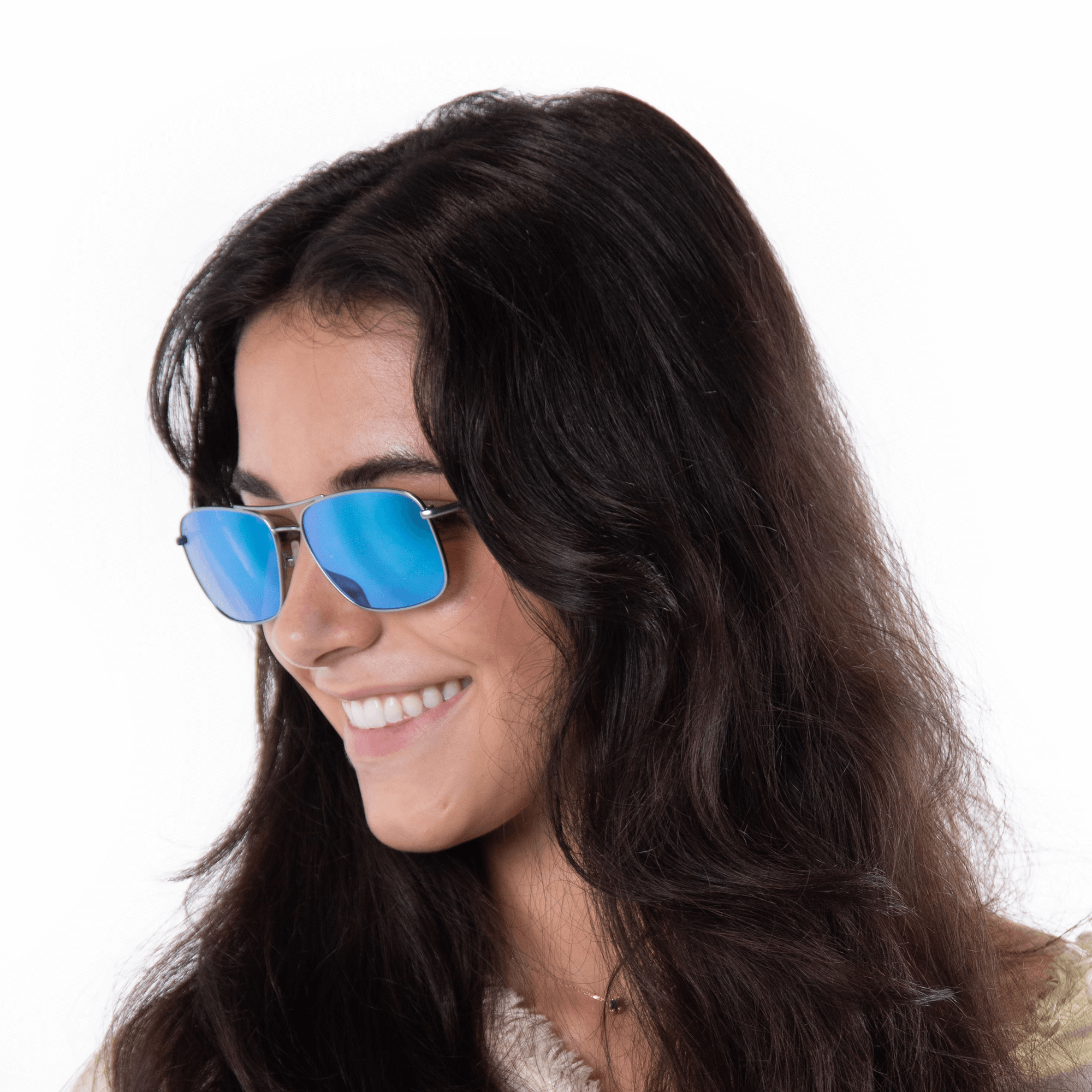 A female model wearing Crenshaw Blueberry sunglasses, size small.