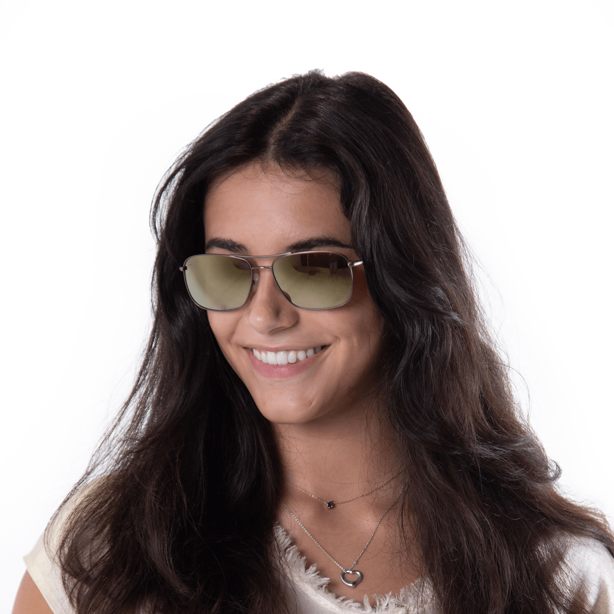 A female model wearing Crenshaw Caramel sunglasses, size small.